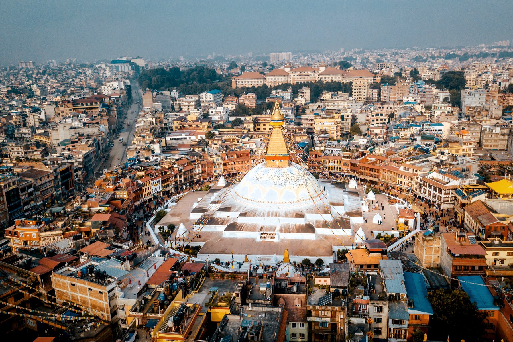 Den mäktiga stupan Boudha i Kathmandu