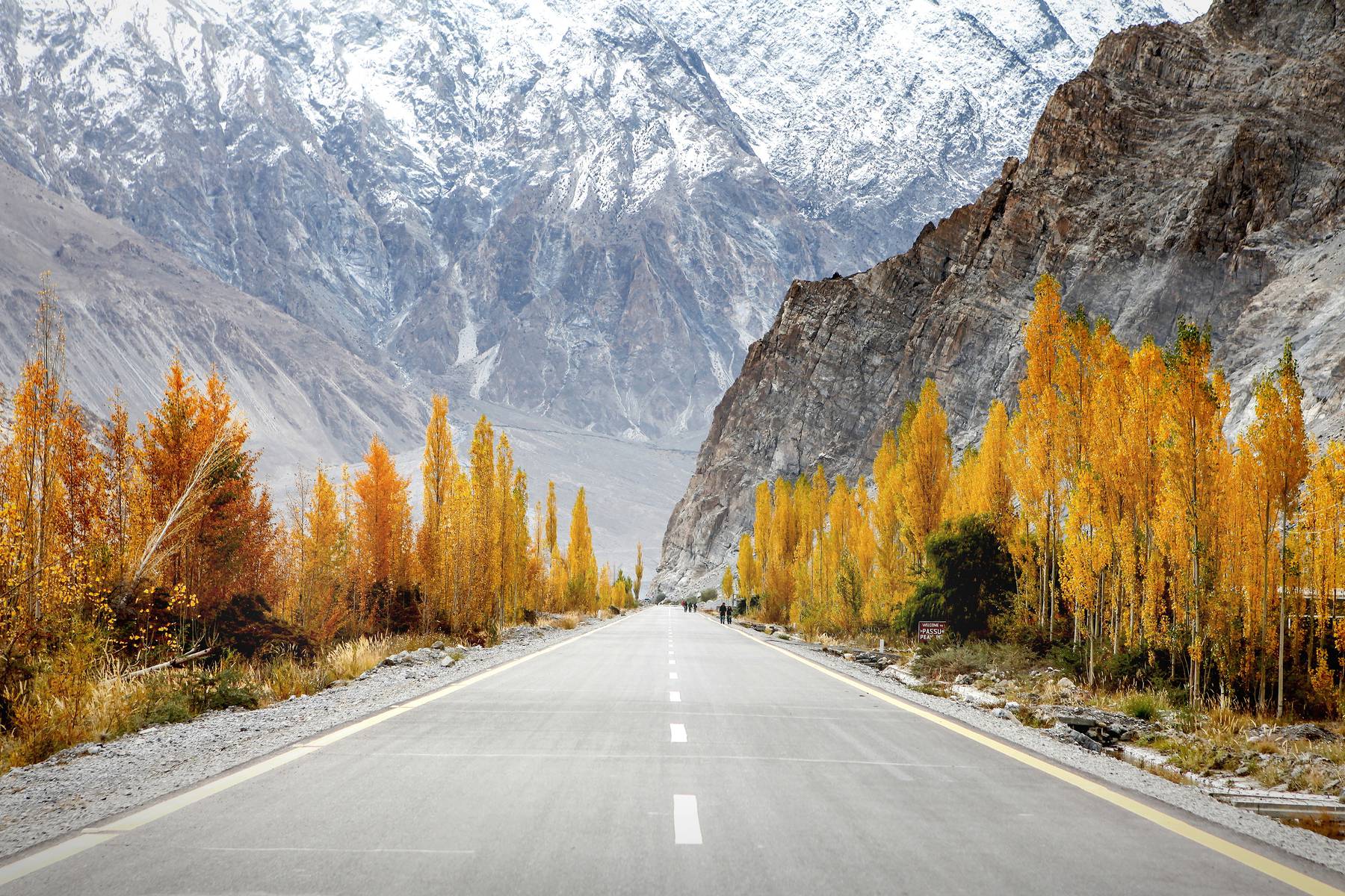 Karakoram Highway i höstfärger