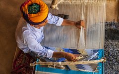 Du besöker traditionella hantverkare utanför Jodhpur