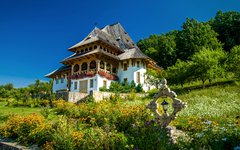 Ett av många fantastiska kloster i Maramures