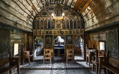 I Maramures besöker du träkyrkor från 1300-talet