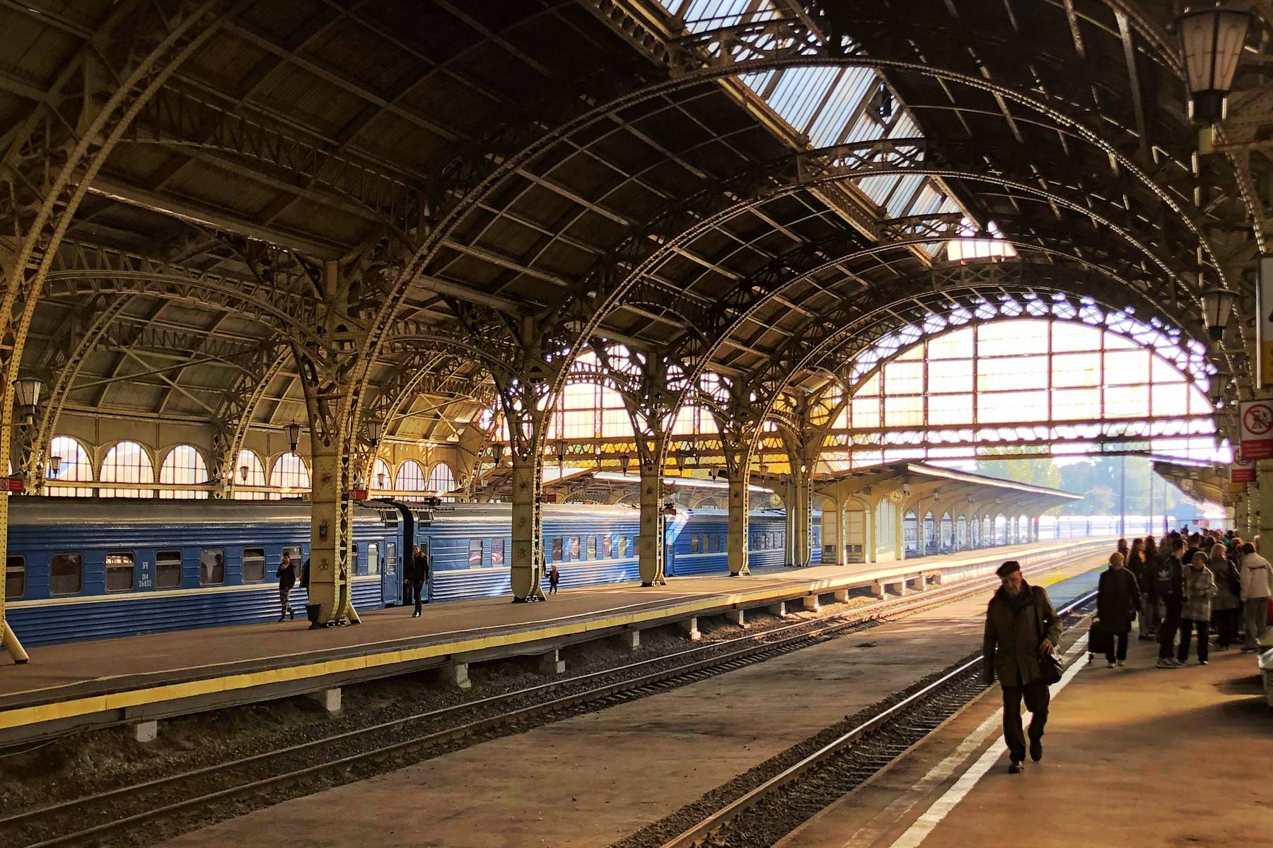En av Sankt Petersburgs vackra tågstationer