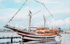 Vackra segelskutor vid Makassar