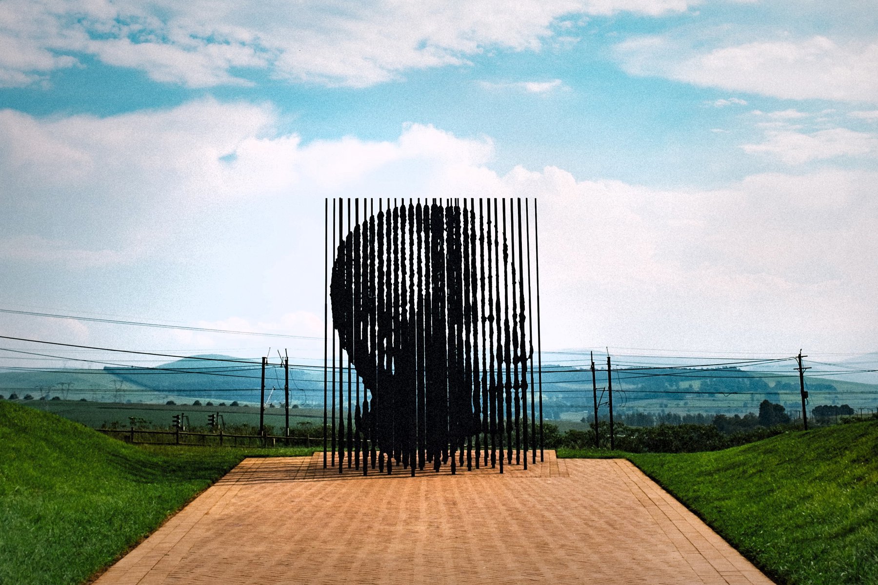 Monument av Nelson Mandela vid Capture sight