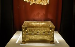 Royal Tombs Vergina.jpeg